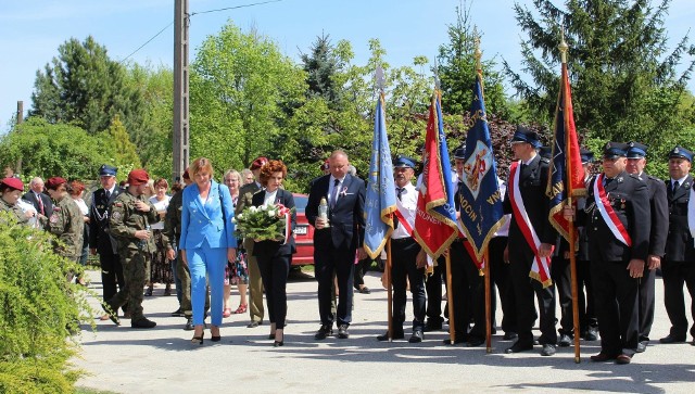 Mieszkańcy wraz z władzami gminy Czarnocin świętowali 233. rocznicę uchwalenia Konstytucji 3 Maja