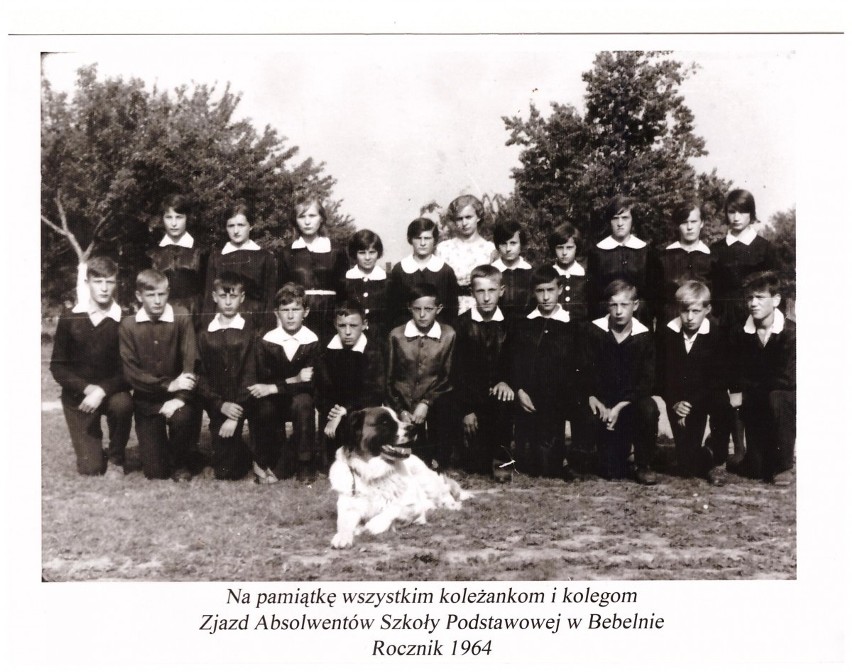 Rok szkolny w Bebelnie w gminie Włoszczowa na starych fotografiach. Poznajesz kogoś? (ZDJĘCIA)