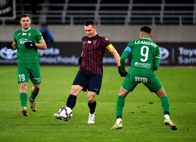 W marcu Pogoń łatwo ograła na swoim stadionie Radomiaka 4:0.