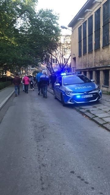 Na osiedlu Teatralnym pojawiła się policja