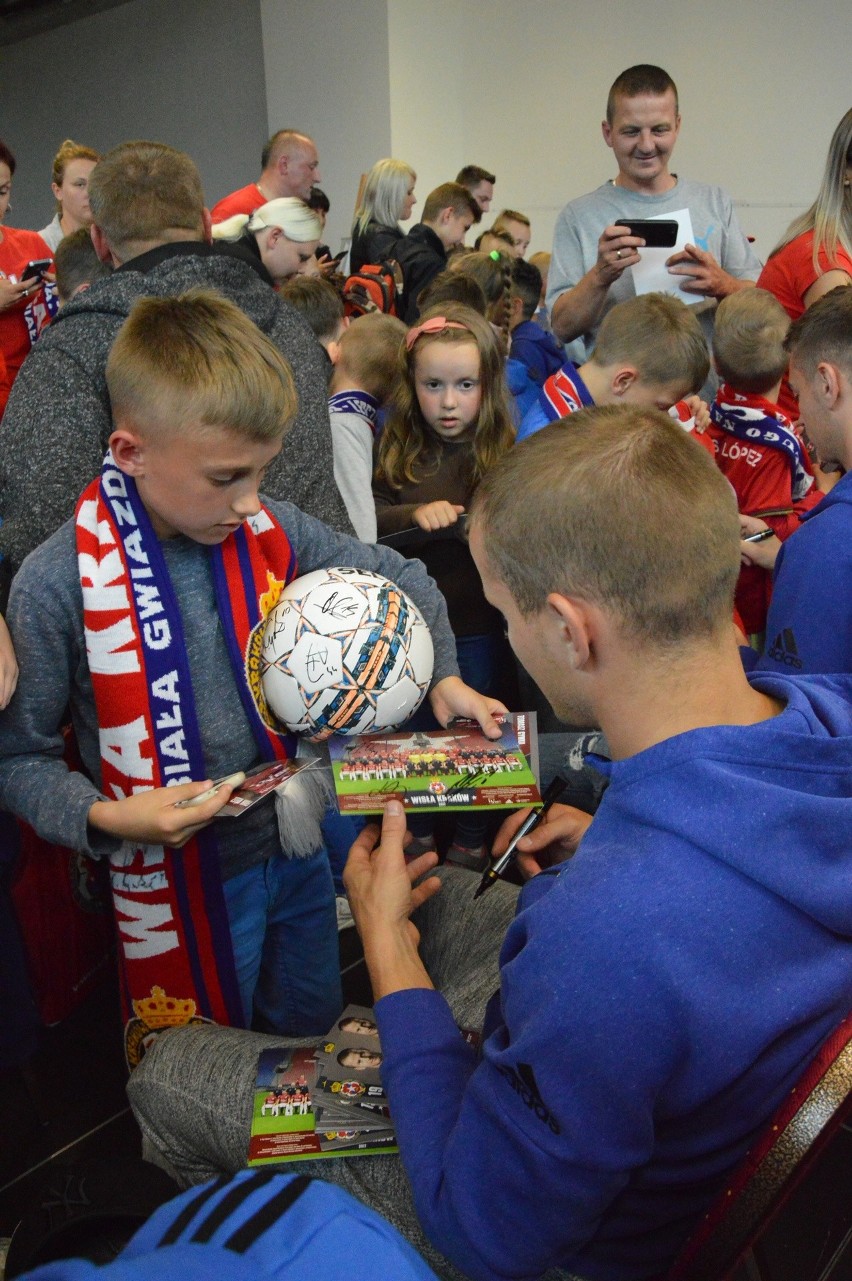 Tego popołudnia kibice Wisły długo nie zapomną! Carlitos, Paweł Brożek, Arkadiusz Głowacki i reszta drużyny odwiedziła Dobczyce