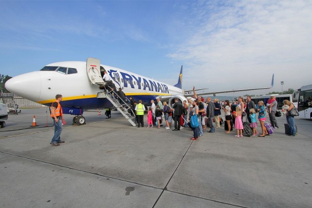 Samolot Ryanair na lotnisku w Balicach.