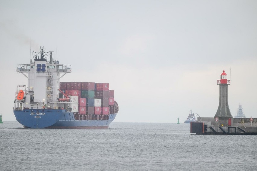 OT Port Gdynia zakończył pogłębianie dna kanału. Od teraz...