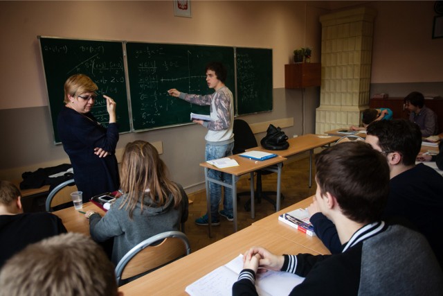 Jeśli nadal zastanawiasz nad właściwym wyborem klasy w szkole ponadgimnazjalnej, to podpowiadamy, gdzie zostały jeszcze wolne miejsca. Oferta jest jeszcze spora.