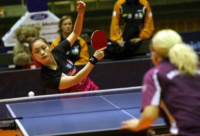 Tenisistka stołowa Zamku Tarnobrzeg Li Qian awansowała do ćwierćfinału turnieju TOP 12 we Francji.