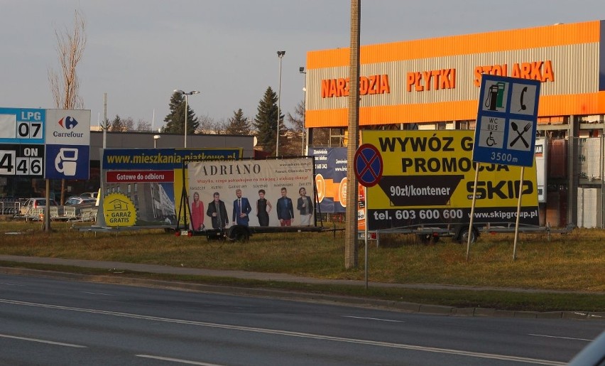 Elementy szpecące przestrzeń i zakłócające jej charakter...