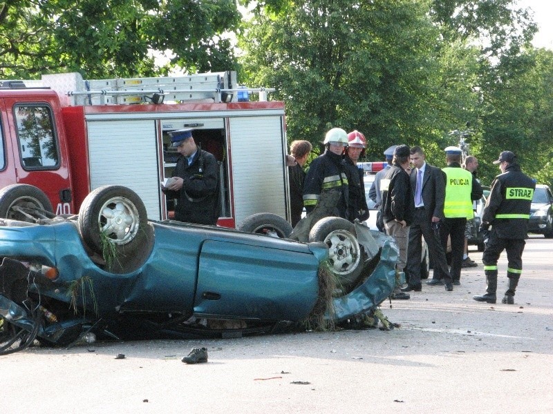 Wypadek w Malkini Dolnej. 3 osoby w szpitalu.