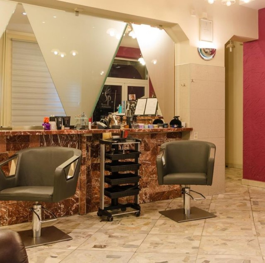 Afrodyta to znany od lat salon fryzjersko-kosmetyczny dla...