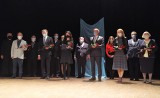 Starosta tarnobrzeski nagrodził nauczycieli i pedagogów z okazji Dnia Edukacji Narodowej (ZDJĘCIA)