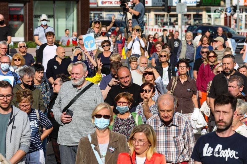 "Wolne media" - protest mieszkańców w Szczecinie. Zobacz ZDJĘCIA