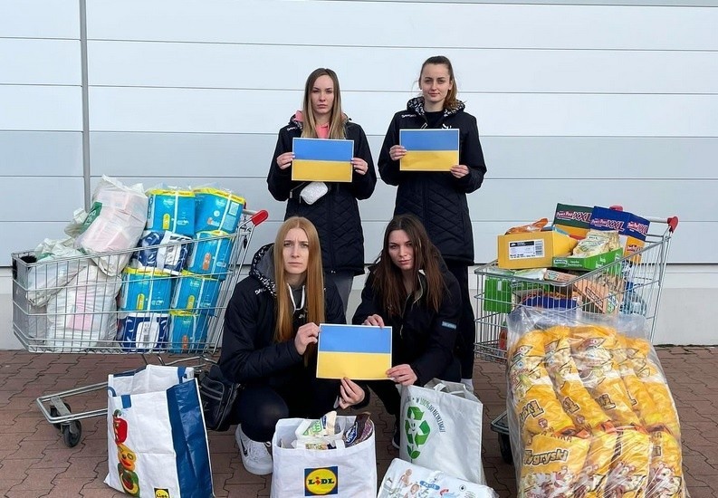 Siatkarki Uni Opole dokonały zakupów dla jednej z rodzin,...