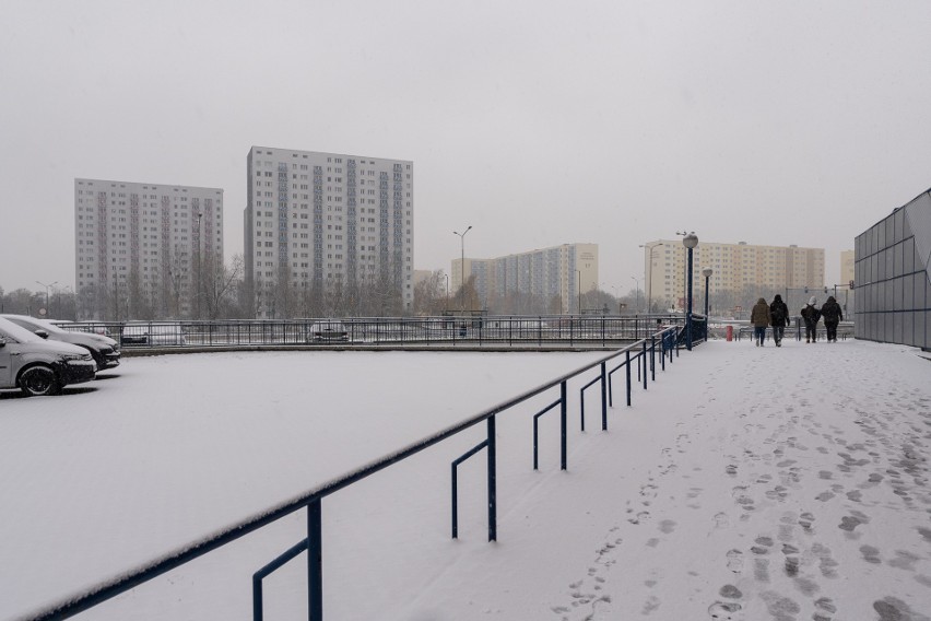 Śnieg zasypał Poznań w niedzielny poranek....