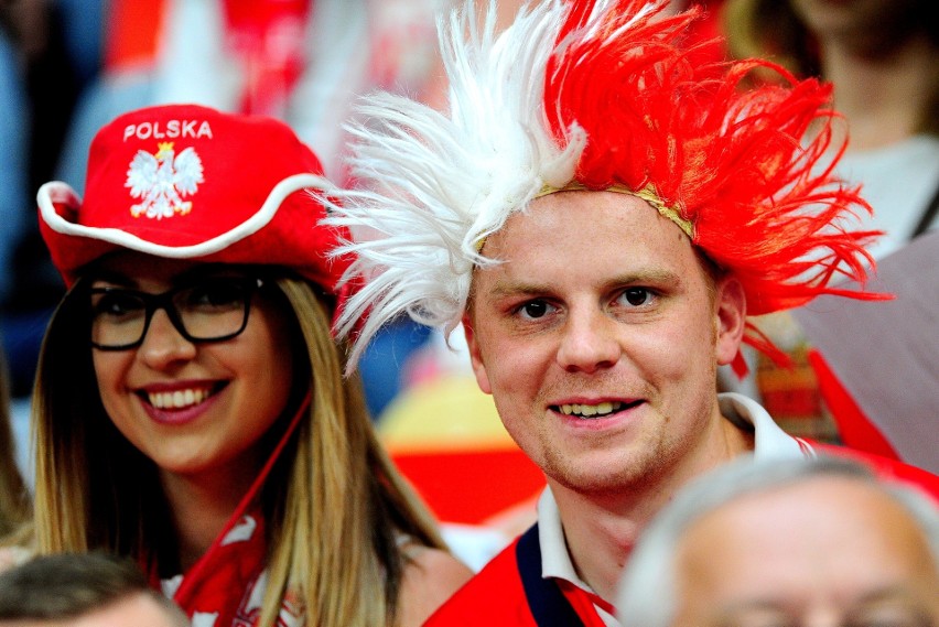 Polska - Kanada. Kibice na meczu reprezentacji Polski w Opolu. Znajdź się na zdjęciu