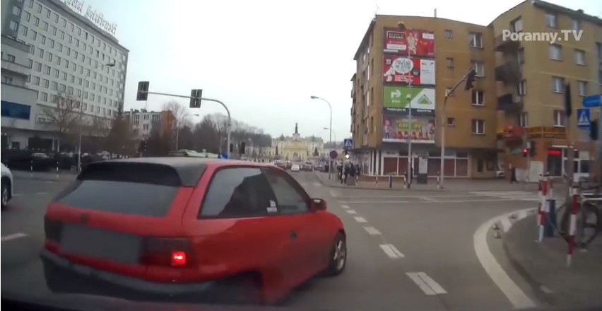 Pirat drogowy w Białymstoku omal nie spowodował wypadku na...