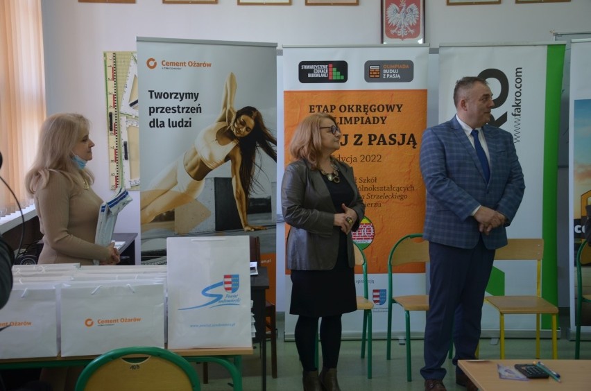 Okręgowy etap olimpiady "Buduj z pasją" w Sandomierzu. Były szkoły z Sandomierza, Staszowa, Tarnobrzega i innych miast. Zobacz zdjęcia