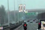 Warszawa: Motocyklista jechał ponad 200 km/h (wideo)