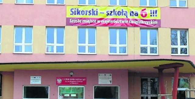 "Sikorski - szkołą na 6" - tak cieszy się włoszczowskie liceum z zajęcia szóstego miejsca w województwie.