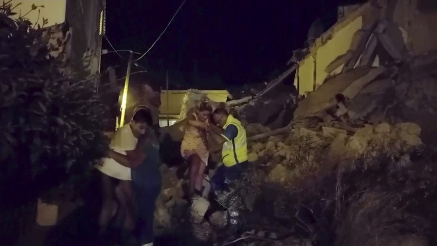 Trzęsienie ziemi we Włoszech na wyspie Ischia [ZDJĘCIA] [WIDEO] Zginęły dwie osoby, 39 rannych