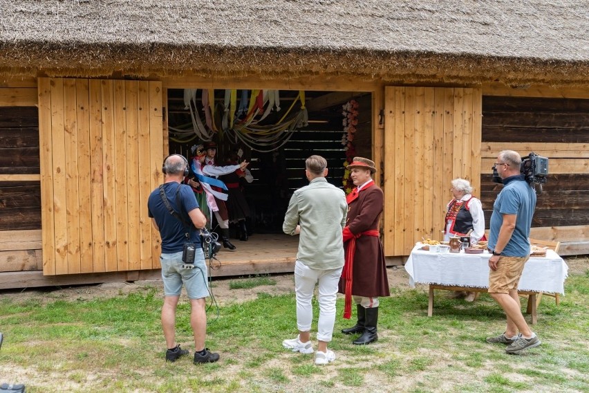 Kadzidło. Ekipa Pytania na śniadanie w Zagrodzie Kurpiowskiej, 27.07.2021