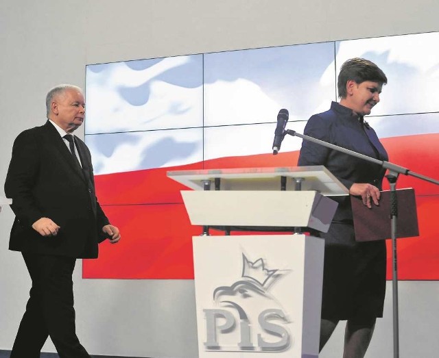 Jarosław Kaczyński i Beata Szydło po ogłoszeniu składu rządu PiS