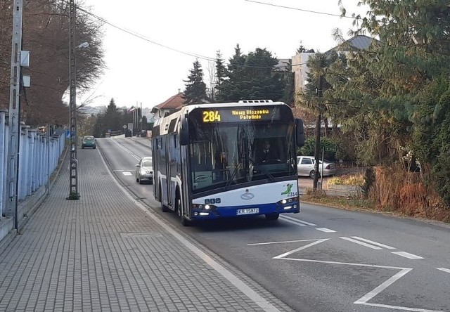 Autobus 284 (Wieliczka - Bogucice - Kraków) kursuje dopiero niespełna dwa miesiące, ale cieszy się dużym zainteresowaniem pasażerów. Wieliczka zawnioskowała już do Krakowa o dołożenie kursów na tej linii