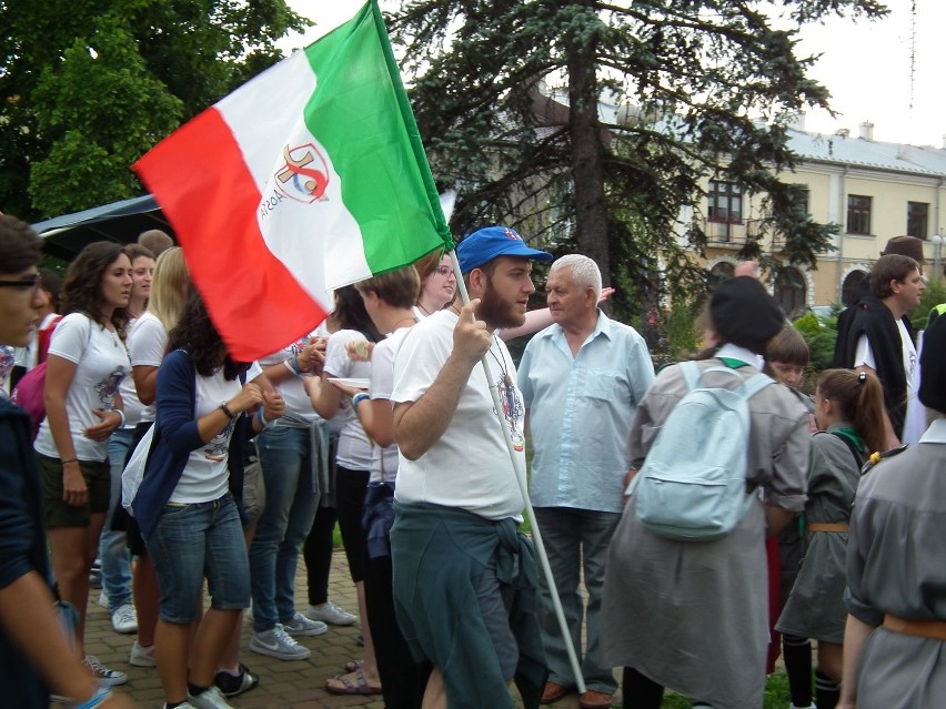 Pielgrzymi z Włoch na Światowe Dni Młodzieży gościli w Zwoleniu 