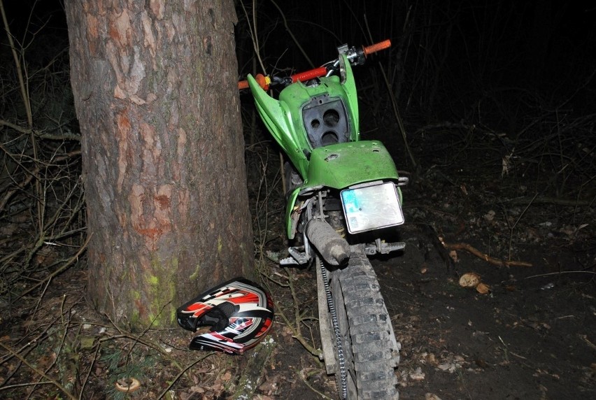 16-latek uciekał przed policją, bo tak robią w internecie (zdjęcia)