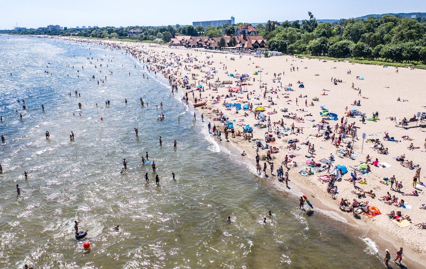 Wysokie temperatury i piękna pogoda przyciągnęła do Sopotu...