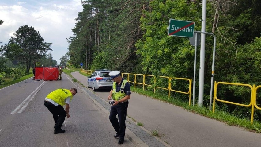 Śmiertelny wypadek motocyklisty w Suwałkach. Droga...