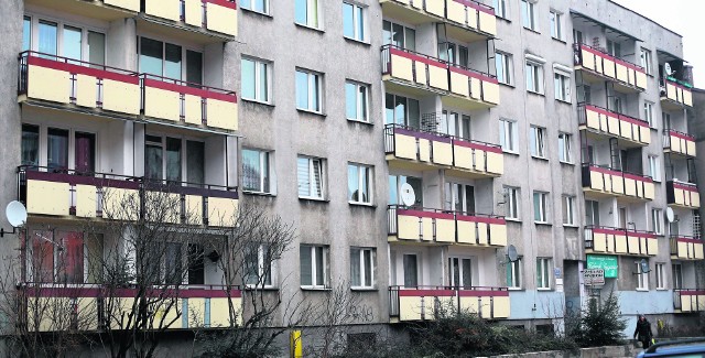 Blok mieszkalny do dociepleniaWydział Architektury Urzędu Miejskiego wydał zezwolenie, między innymi, na docieplenie bloku przy ulicy Marii Curie-Skłodowskiej, który znajduje się w zasobach spółdzielni Nasz Dom.