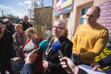 Dębnica Kaszubska. Radna i sołtyska zwolniona z pracy dyscyplinarnie za... pomaganie mieszkańcom wsi