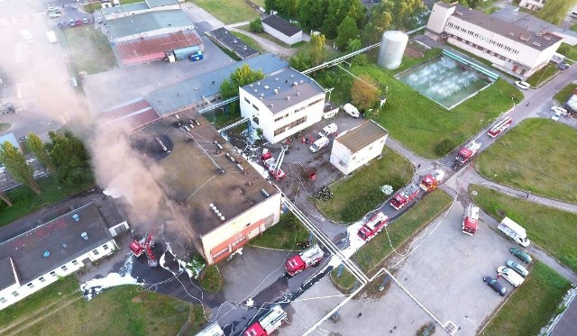 Tragiczny pożar na Dojlidach w Białymstoku. Fundacje przekazały pieniądze poległym strażakom