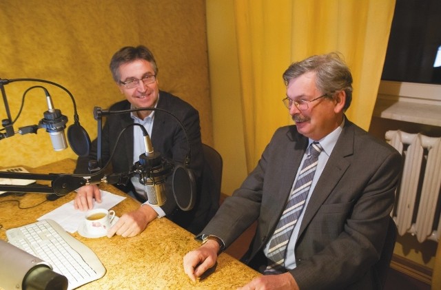 Prof. Sławomir Pancewicz (z prawej) odpytywany przez dr Jana Kochanowicza podczas audycji w Radiu Orthodoxia.
