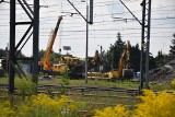 Po wiadukcie na DW906 w Lublińcu zostało już tylko wspomnienie. Trwają prace przygotowawcze do budowy nowej przeprawy nad torami PKP