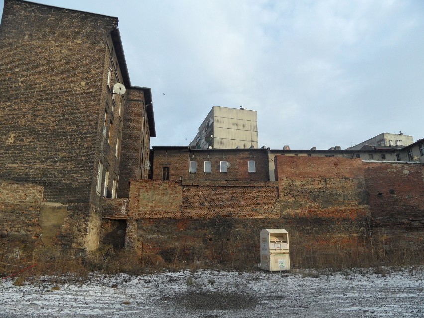 Pożąr wybuchł w Świętochłowicach przy ul. Wyzwolenia 2