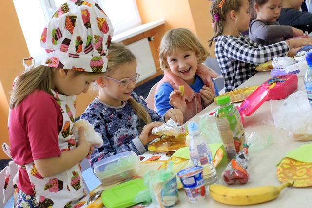 Toruńscy uczniowie wiedzą, że śniadanie daje moc na cały dzień.