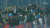 Kibice Karabachu Agdam na meczu z Rakowem w Częstochowie. W telewizji słychać było gwizdy i buczenie na mistrzów Polski 