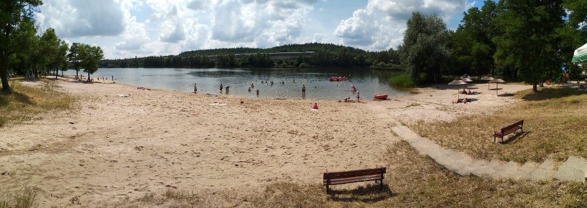 Kąpielisko Piachy w Starachowicach otwarte i oblężone od pierwszych godzin [ZDJĘCIA]