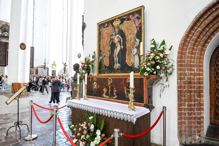 Do Bazyliki Mariackiej w Gdańsku wróciło zaginione dzieło - niezwykle cenny ołtarz Pietas Domini