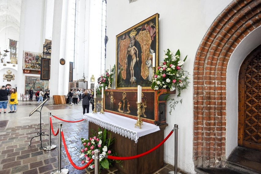 Do Bazyliki Mariackiej w Gdańsku wróciło zaginione dzieło - niezwykle cenny ołtarz Pietas Domini