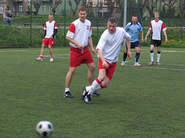 Poseł Marek Rząsa należał do najaktywniejszych zawodników drużyny PO.