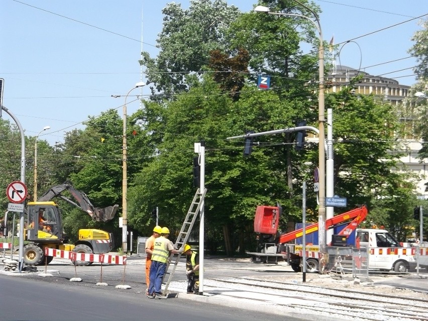 Znów rzucają kłody pod nogi kierowcom. Tym razem na Wróblewskiego