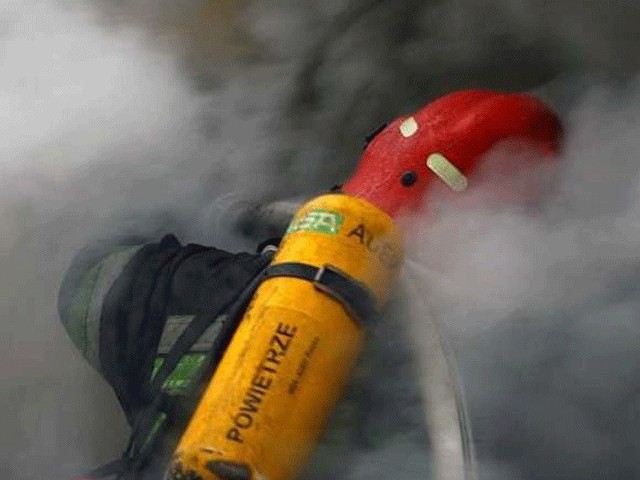 Z pożarem magazynu uporali się koszalińscy strażacy.