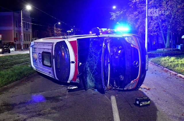 Wypadek karetki na Wojska Polskiego w Szczecinie