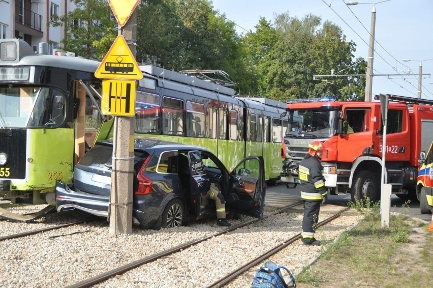 Kierowcy wciąż wjeżdżają pod tramwaje w Gorzowie.