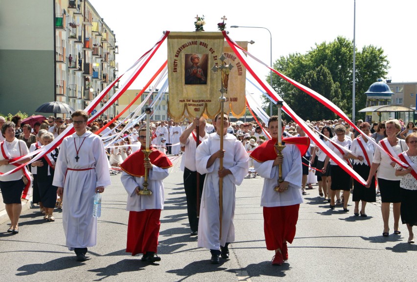 Ulicami Grudziądza przeszły procesje Bożego Ciała. Trasy...