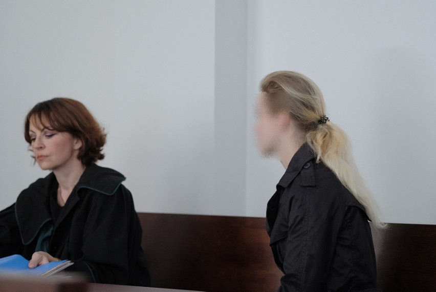 Studentka z Lublina oskarżona o zabicie swojego dziecka. Noworodka umieściła w reklamówce i włożyła do łóżka. Proces właśnie ruszył