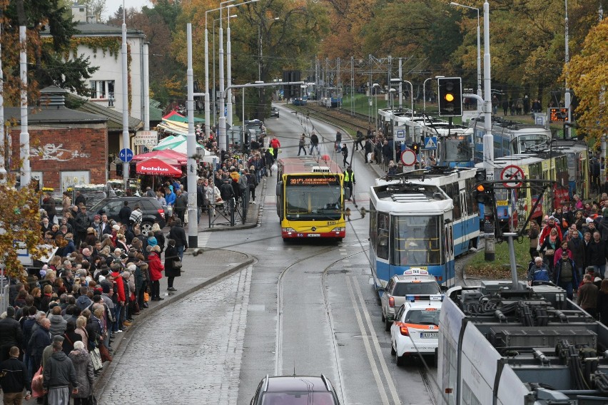 Tradycyjnie w okresie Wszystkich Świętych wprowadzone...