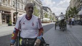 Kolejny niezwykły rajd niepełnosprawnego kolarza ŁKS. Do Warszawy i z powrotem