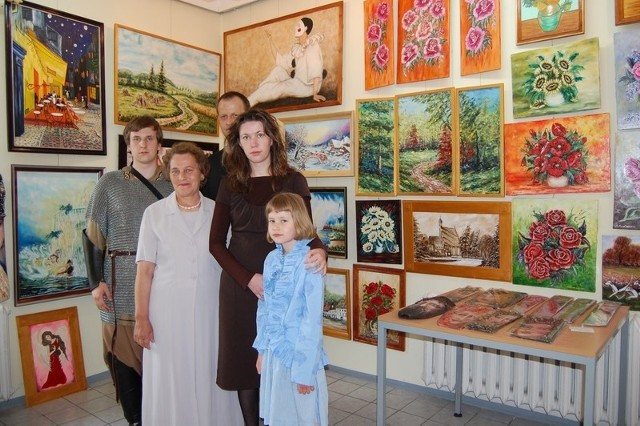 Irena Chełmowska zaraziła miłością do sztuki swoje dzieci i wnuki. Ale i zięć ma talent rzeźbiarski